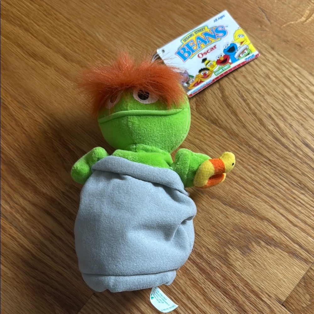 NWT Vintage Sesame Street Oscar Beans
